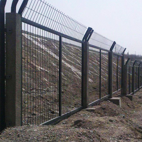 鐵路護欄網(wǎng)圖片4 鐵路護欄網(wǎng)圖片4