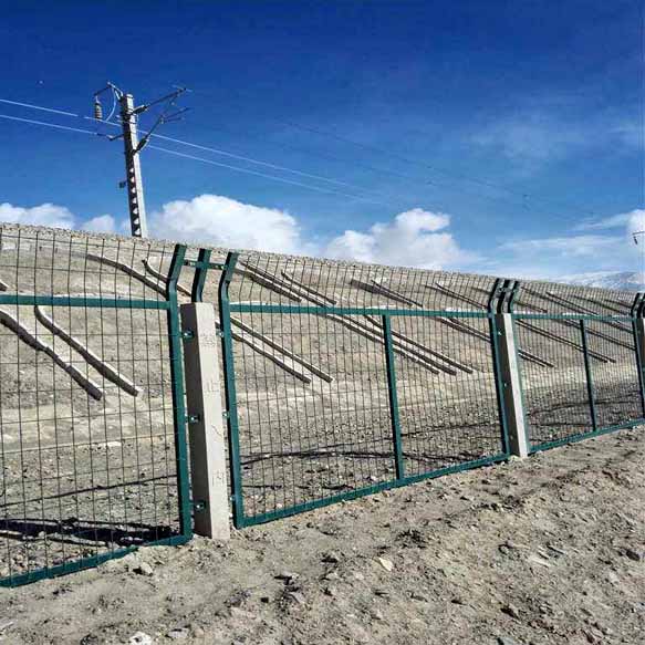 8001鐵路隔離柵 鐵路護(hù)欄網(wǎng)廠家供應(yīng)圖片1 8001鐵路隔離柵 鐵路護(hù)欄網(wǎng)廠家供應(yīng)圖片1