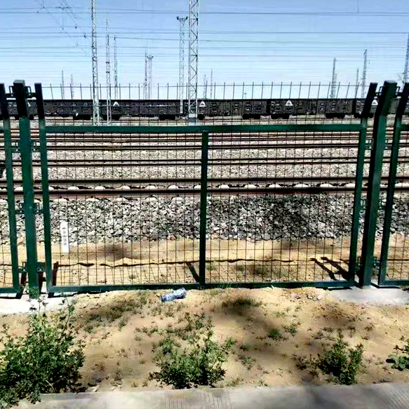 鐵路安全防護(hù)網(wǎng)圖片3 鐵路安全防護(hù)網(wǎng)圖片3