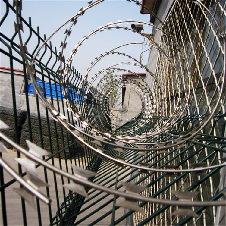 120g上鋅量刺絲滾籠圖片3 120g上鋅量刺絲滾籠圖片3