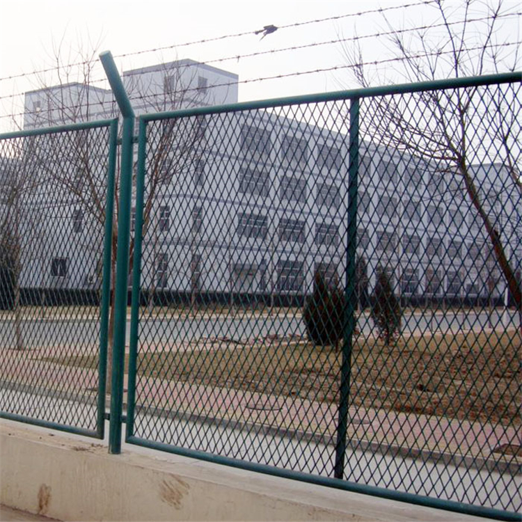 工業(yè)園區(qū)護(hù)欄網(wǎng)圖片2 工業(yè)園區(qū)護(hù)欄網(wǎng)圖片2