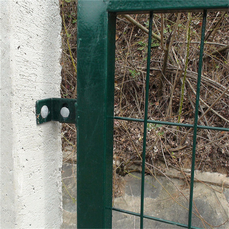 鐵路框架護(hù)欄網(wǎng)圖片4 鐵路框架護(hù)欄網(wǎng)圖片4