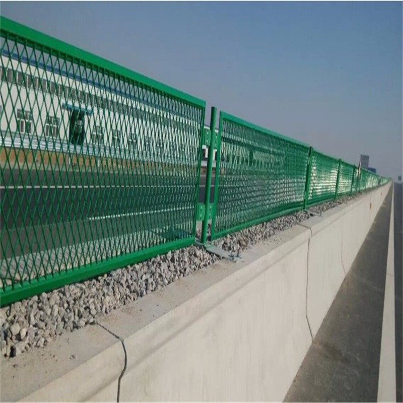 鋼板網(wǎng)護欄圖片1 鋼板網(wǎng)護欄圖片1