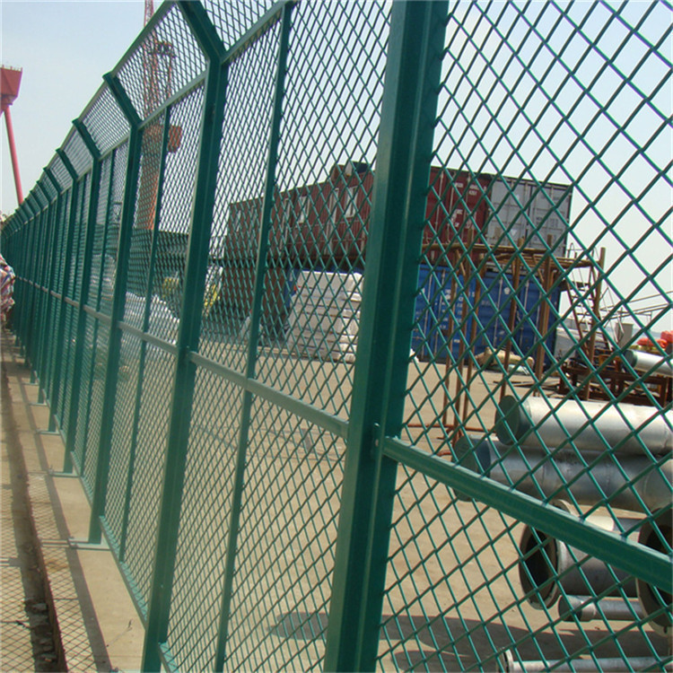 斜方護(hù)欄網(wǎng)圖片3 斜方護(hù)欄網(wǎng)圖片3