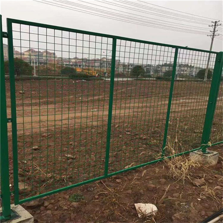 鐵路公路防護(hù)框架護(hù)欄圖片5 鐵路公路防護(hù)框架護(hù)欄圖片5