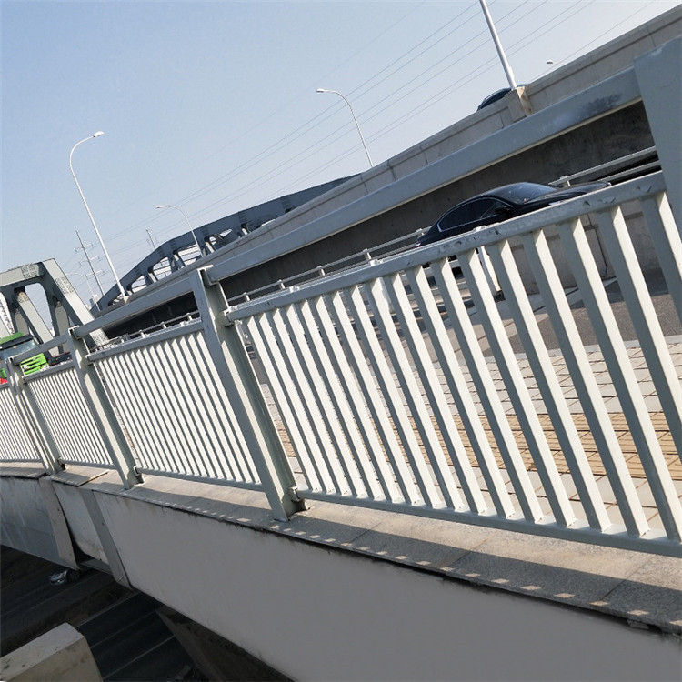 人行路防撞鐵藝柵欄圖片1 人行路防撞鐵藝柵欄圖片1