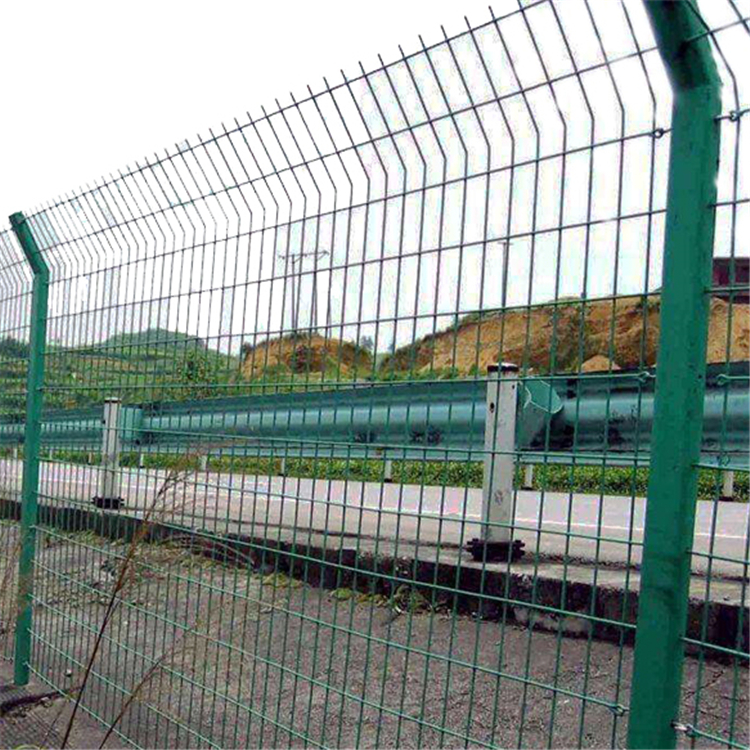 交通護(hù)欄圖片3 交通護(hù)欄圖片3