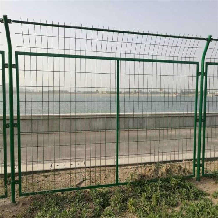 堤壩河道護(hù)欄網(wǎng)圖片1 堤壩河道護(hù)欄網(wǎng)圖片1