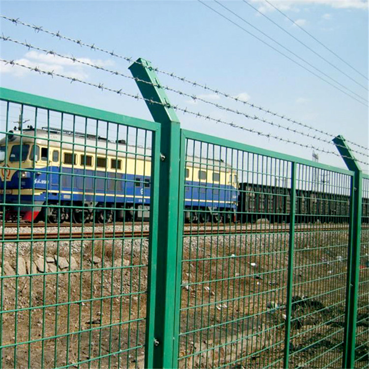 金屬網(wǎng)片防護(hù)柵欄圖片3   金屬網(wǎng)片防護(hù)柵欄圖片3