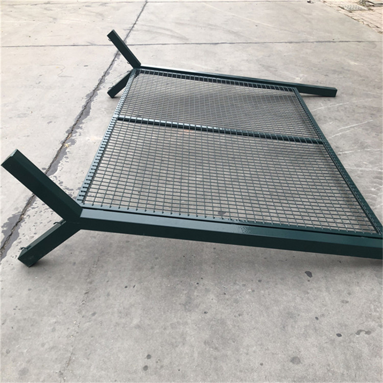 鋼筋網(wǎng)圍界圖片1  鋼筋網(wǎng)圍界圖片1