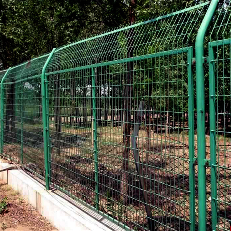 礦山圍欄網(wǎng)圖片3 礦山圍欄網(wǎng)圖片3