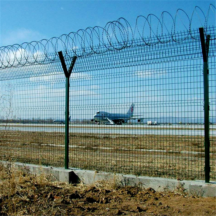 刺絲滾籠機場護(hù)欄圖片1  刺絲滾籠機場護(hù)欄圖片1