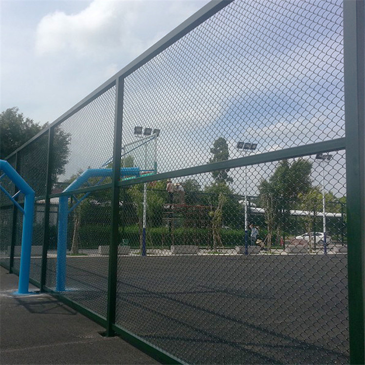 包塑勾花護(hù)欄網(wǎng)圖片2 包塑勾花護(hù)欄網(wǎng)圖片2