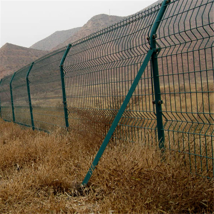 水庫防攀爬護(hù)欄圖片3 水庫防攀爬護(hù)欄圖片3