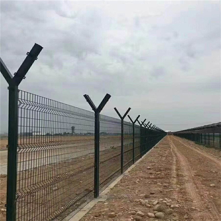 飛機(jī)場(chǎng)圍界隔離圖片3 飛機(jī)場(chǎng)圍界隔離圖片3