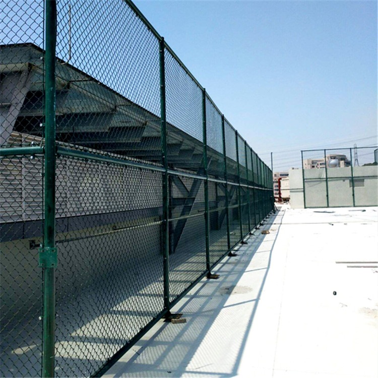 籃球場(chǎng)框架球場(chǎng)圍網(wǎng)圖片1 籃球場(chǎng)框架球場(chǎng)圍網(wǎng)圖片1