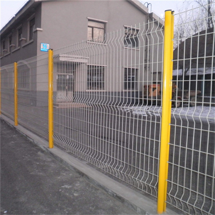 金屬折彎護(hù)欄網(wǎng)圖片2 金屬折彎護(hù)欄網(wǎng)圖片2