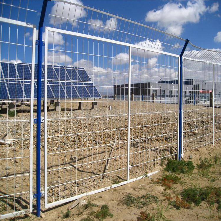 光伏區(qū)域框架護(hù)欄圖片1 光伏區(qū)域框架護(hù)欄圖片1