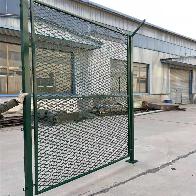 監(jiān)獄機(jī)場(chǎng)鋼網(wǎng)墻圖片4 監(jiān)獄機(jī)場(chǎng)鋼網(wǎng)墻圖片4