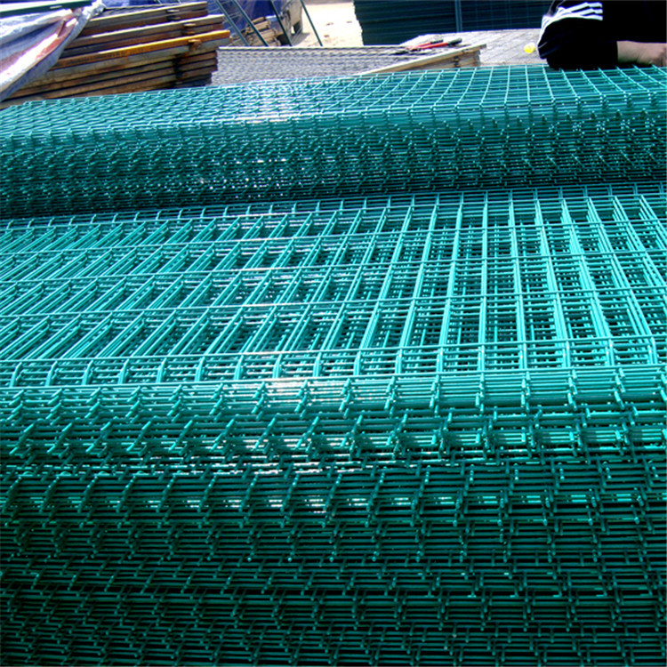 安裝光伏廠區(qū)隔離網(wǎng)圖片4 安裝光伏廠區(qū)隔離網(wǎng)圖片4