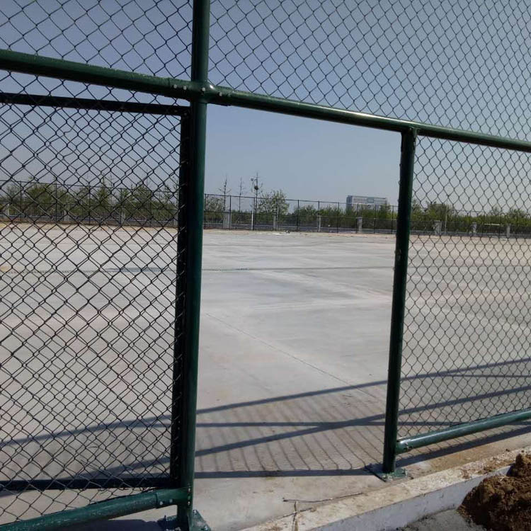 籃球場(chǎng)地圍網(wǎng)圖片4 籃球場(chǎng)地圍網(wǎng)圖片4