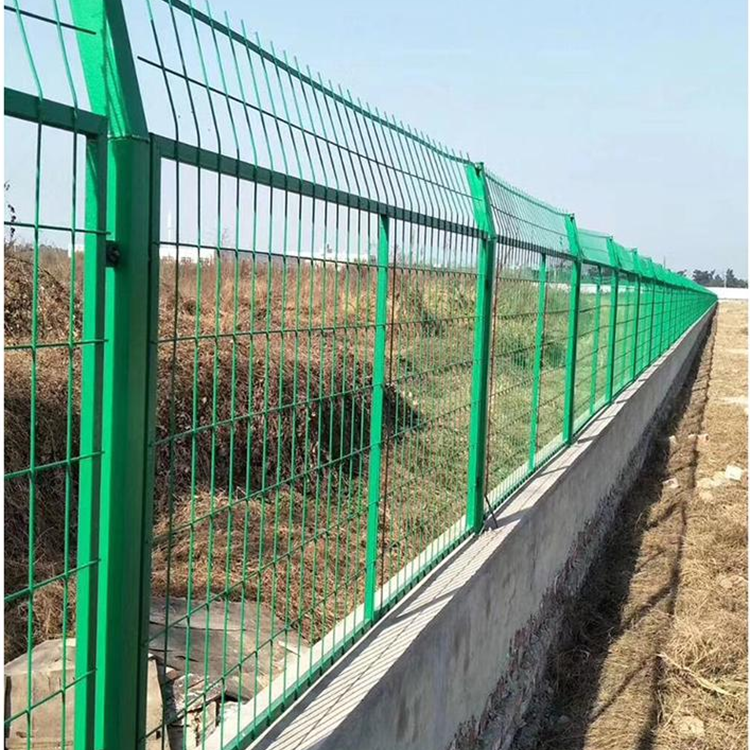 框架金屬圍欄網(wǎng)圖片4 框架金屬圍欄網(wǎng)圖片4